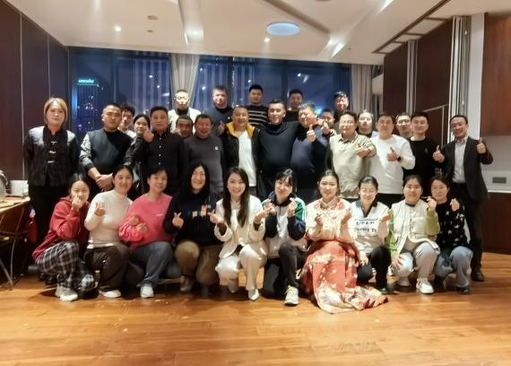 為夢想-不止步，山東擇立集團2025年會盛典圓滿落幕